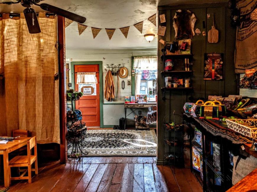 DiscoveryOutpostInside